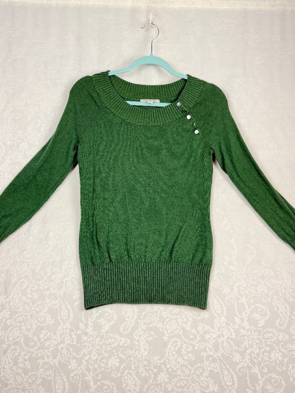 Banana Republic Green Knit Sweater Women’s Small Long Sleeve Button Detail